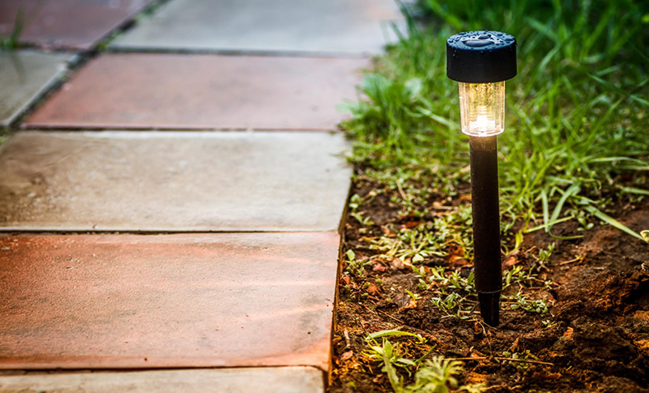 What Are the Best Solar Lights for Your Yard?