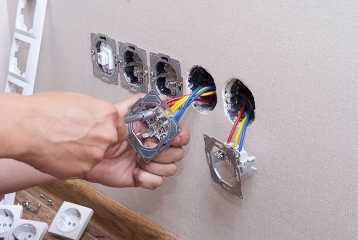 4 Dangers of Do-It-Yourself Electrical Work