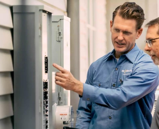 Circuit Breaker Replacement in Highland Park, TX