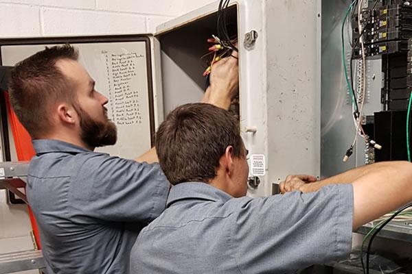 Circuit Breaker Replacement in Highland Park, TX