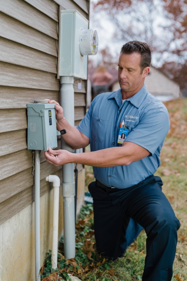 Circuit Breaker Replacement in Irving, TX